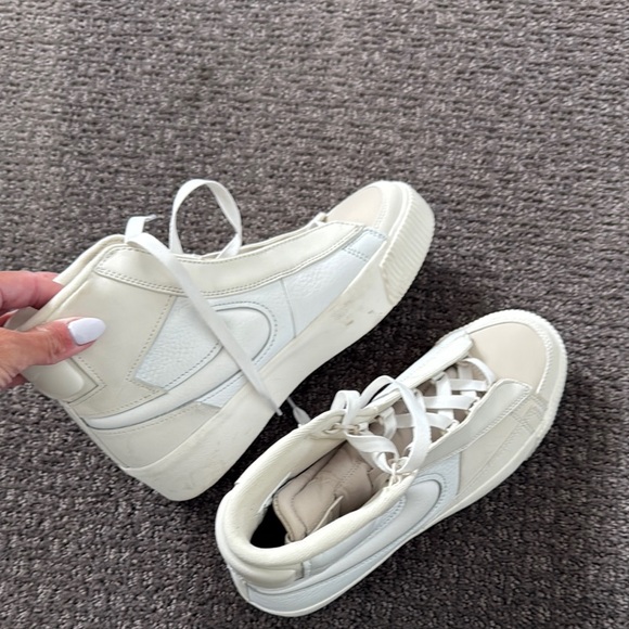 High-Top White Nike blazers size 7 - Picture 1 of 3